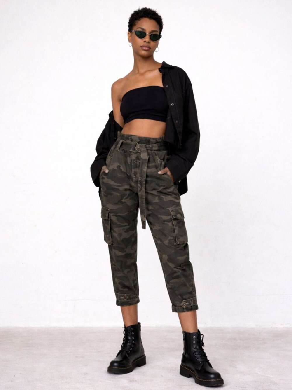 Hidden Jeans Camo Cargo Pants High Rise Belted Cropped Size 25